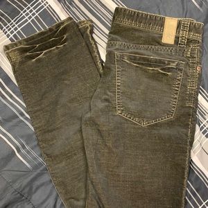 Men 32x33 premium Mossimo Jeans